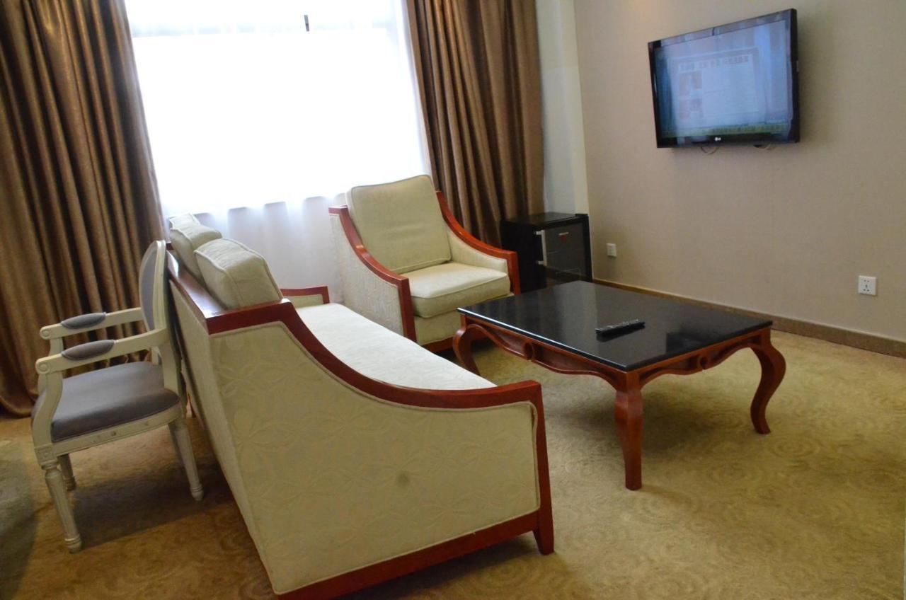 Soluxe Club International Hotel نيروبي المظهر الخارجي الصورة